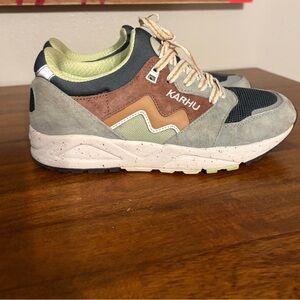 Karhu Aria 95 sneakers